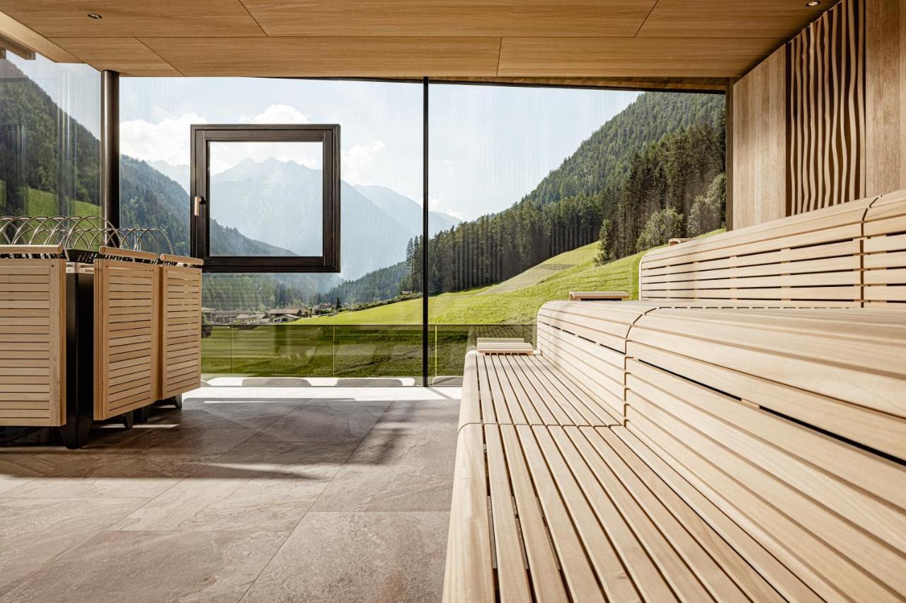 Alpine Luxury Spa Resort Schwarzenstein Lutago Extérieur photo