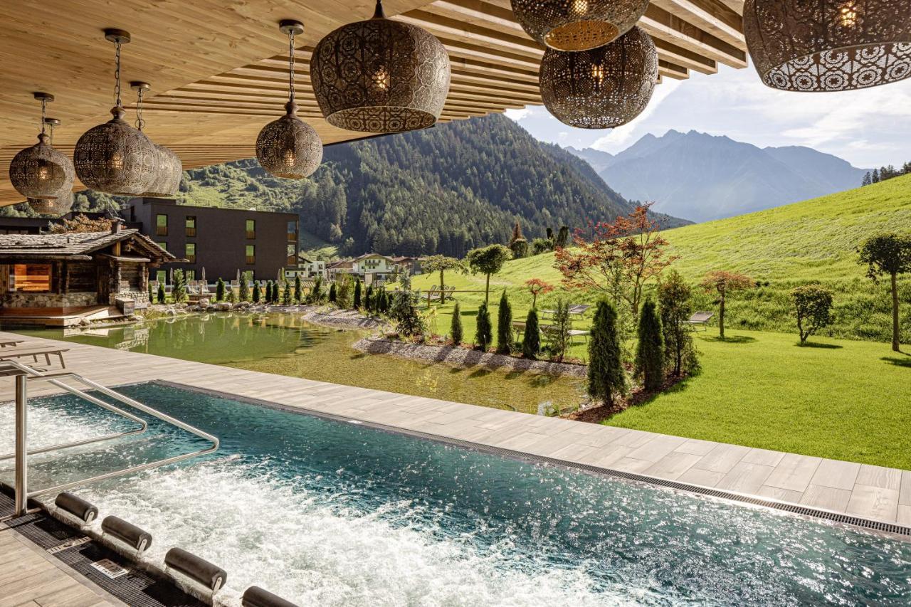 Alpine Luxury Spa Resort Schwarzenstein Lutago Extérieur photo